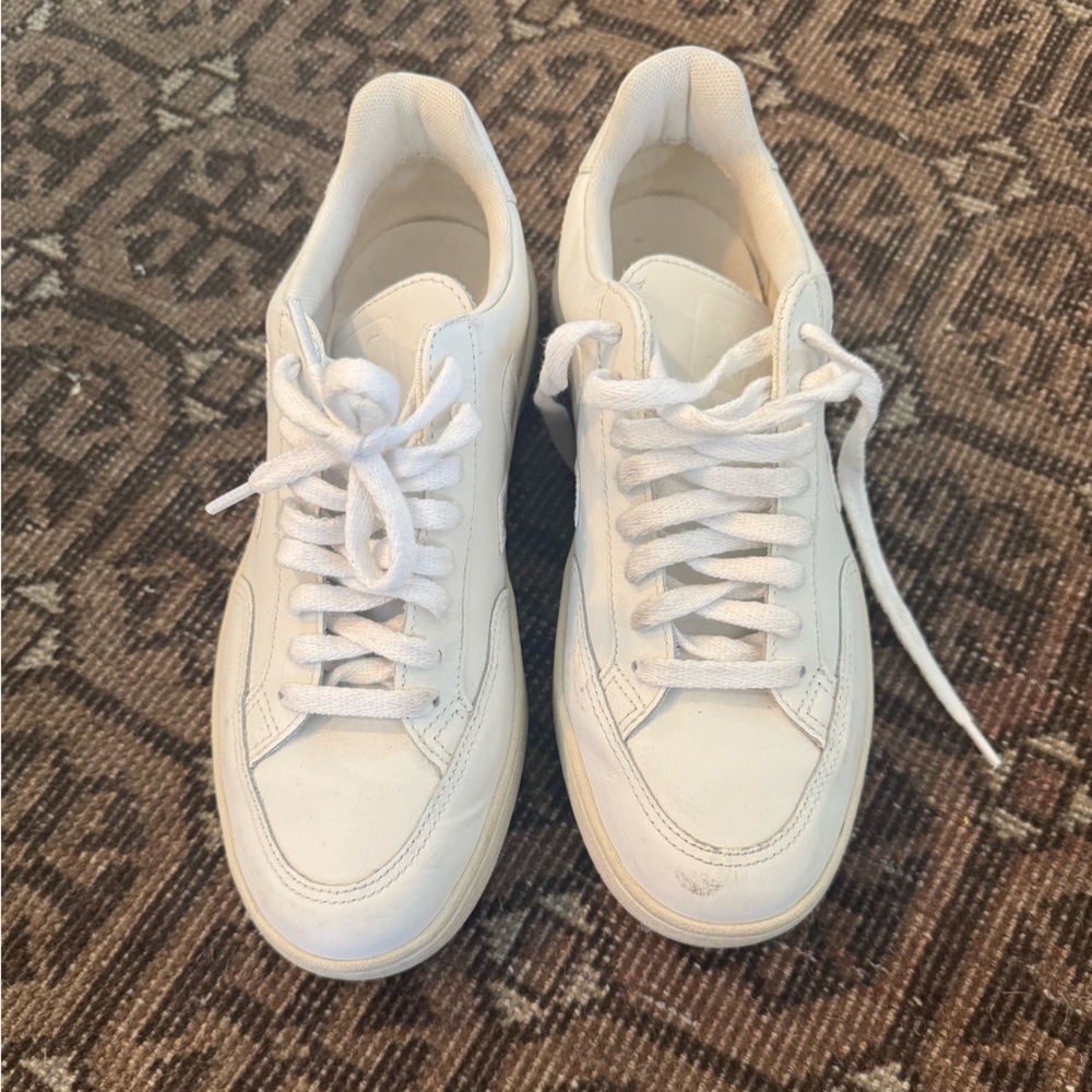 Veja V-12 Lace-Up Sneakers